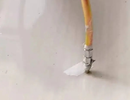屯留瓷砖空鼓维修公司专业解答在瓷砖铺贴过程中，如果使用的砂料过粗（如全部使用了粗砂），可能会导致以下问题